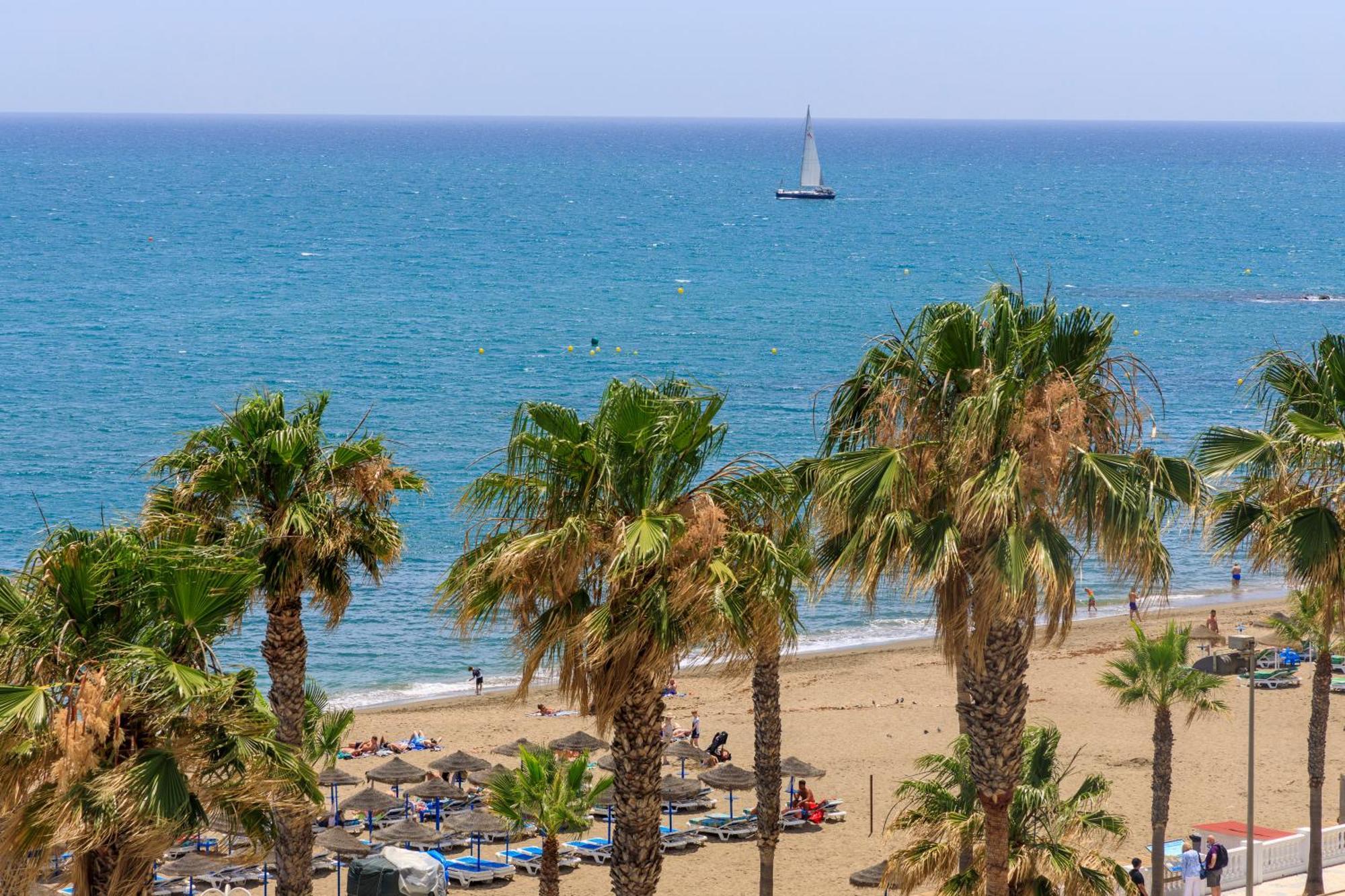 Apartamento First Line Sea Views With Pool And Free Parking Benalmádena